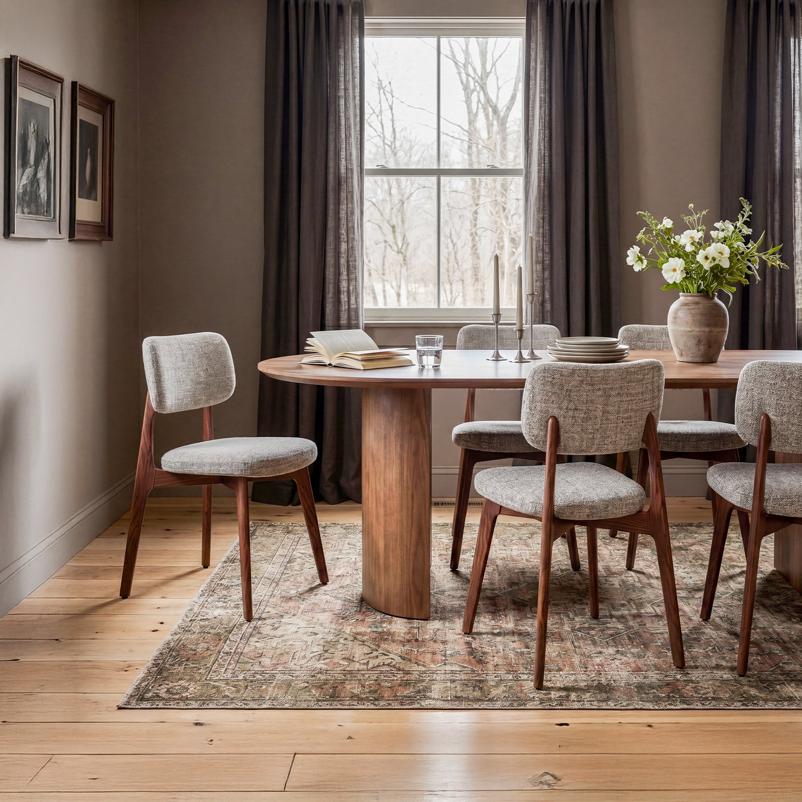 COLAMY HALO Prime upholstered dining chairs with solid red oak frames styled around a round dining table